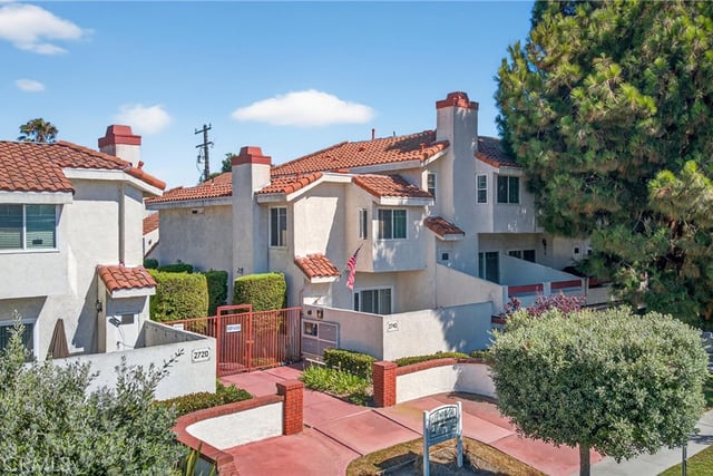 2720 Gramercy Avenue 5, Torrance, CA 90501 — photo 3 of 35