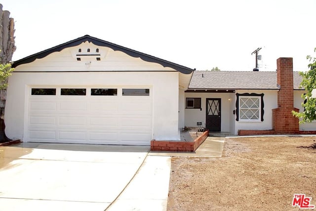 20158 Gresham Street, Winnetka, CA 91306 — photo 3 of 14