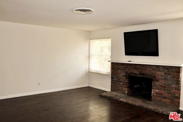 20158 Gresham Street, Winnetka, CA 91306 — photo 5 of 14