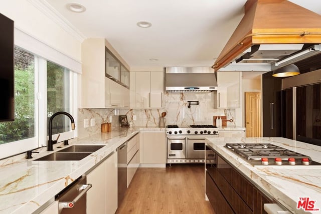 2103 N Hobart Boulevard, Los Angeles, CA 90027 — photo 19 of 67