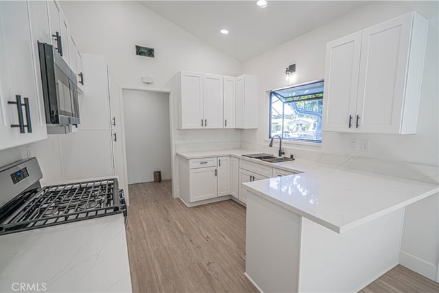 22514 Los Tigres, Saugus, CA 91350 — photo 10 of 31