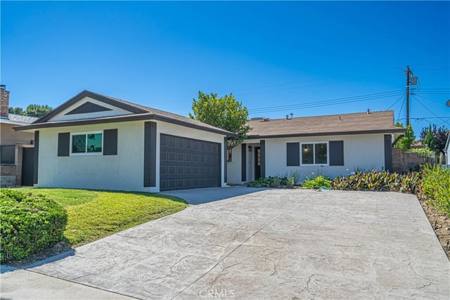 22514 Los Tigres, Saugus, CA 91350 — photo 4 of 31