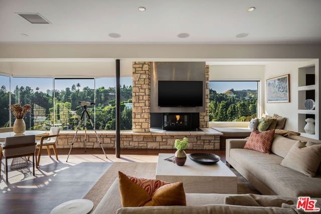 1131 Miradero Road, Beverly Hills, CA 90210 — photo 13 of 42
