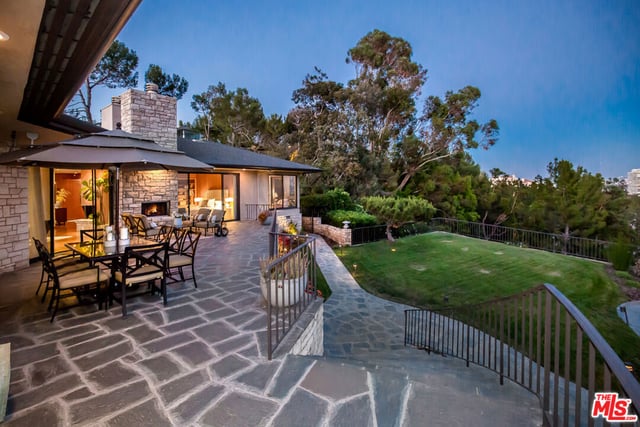 1131 Miradero Road, Beverly Hills, CA 90210 — photo 35 of 42