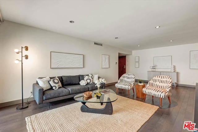 11657 Chenault Street 202, Los Angeles, CA 90049 — photo 3 of 15