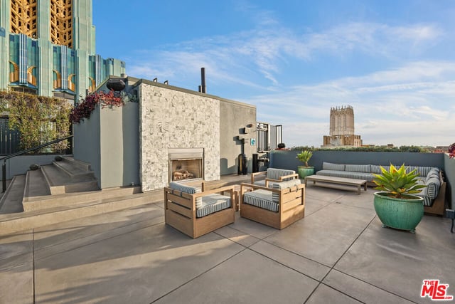 849 S Broadway 202, Los Angeles, CA 90014 — photo 21 of 36