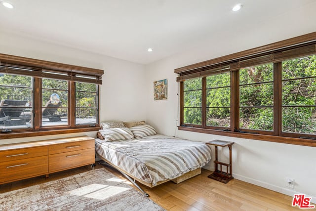10037 Reevesbury Drive, Beverly Hills, CA 90210 — photo 17 of 28