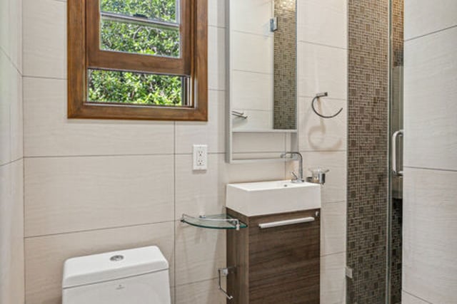 10037 Reevesbury Drive, Beverly Hills, CA 90210 — photo 19 of 28