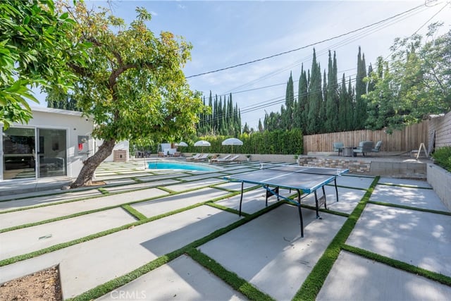 10111 Oso Avenue, Chatsworth, CA 91311 — photo 25 of 33
