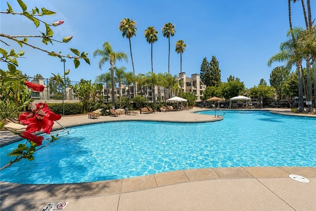 5565 Canoga Avenue 207, Woodland Hills, CA 91367 — photo 17 of 27
