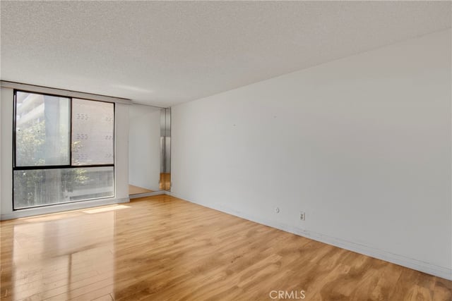 1340 S Beverly Glen Boulevard 211, Los Angeles, CA 90024 — photo 14 of 25