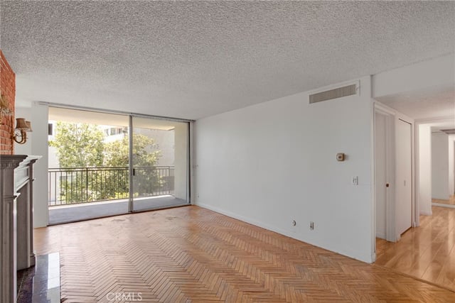1340 S Beverly Glen Boulevard 211, Los Angeles, CA 90024 — photo 6 of 25