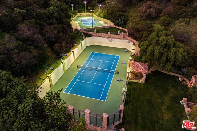 9631 Cedarbrook Drive, Beverly Hills, CA 90210 — photo 6 of 56