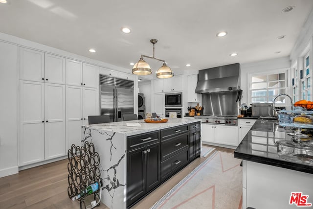751 Westholme Avenue, Los Angeles, CA 90024 — photo 12 of 46