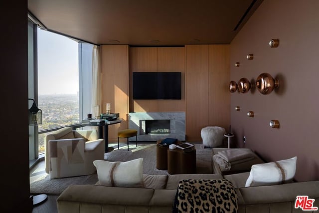 211 W Elm Court 17B, Los Angeles, CA 90067 — photo 14 of 33
