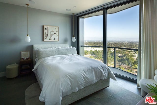 211 W Elm Court 17B, Los Angeles, CA 90067 — photo 17 of 33