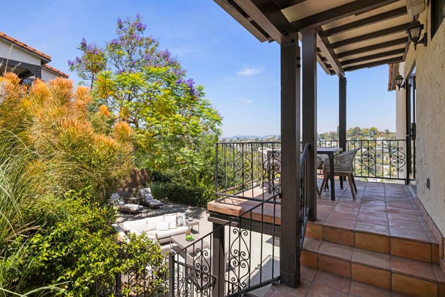 3756 Clayton Avenue W, Los Angeles, CA 90027 — photo 15 of 43