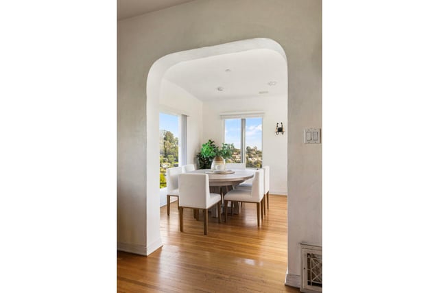 3756 Clayton Avenue W, Los Angeles, CA 90027 — photo 9 of 43