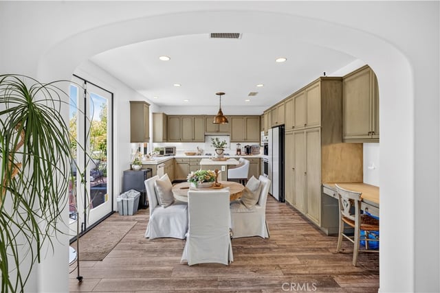 27034 Island, Valencia, CA 91355 — photo 17 of 62