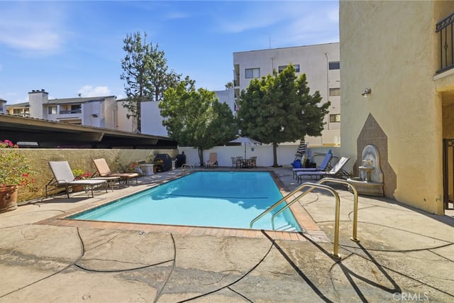 5257 Radford Avenue 212, Valley Village, CA 91607 — photo 24 of 31