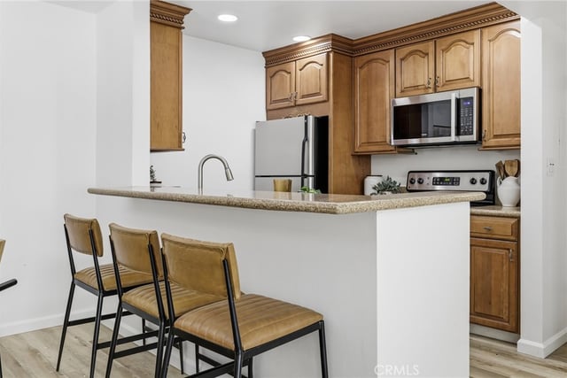 5257 Radford Avenue 212, Valley Village, CA 91607 — photo 8 of 31