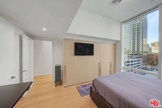 877 Francisco Street 806, Los Angeles, CA 90017 — photo 13 of 51
