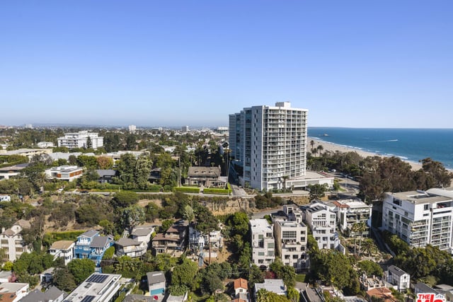 207 Ocean Ave Ext, Santa Monica, CA 90402 — photo 45 of 52