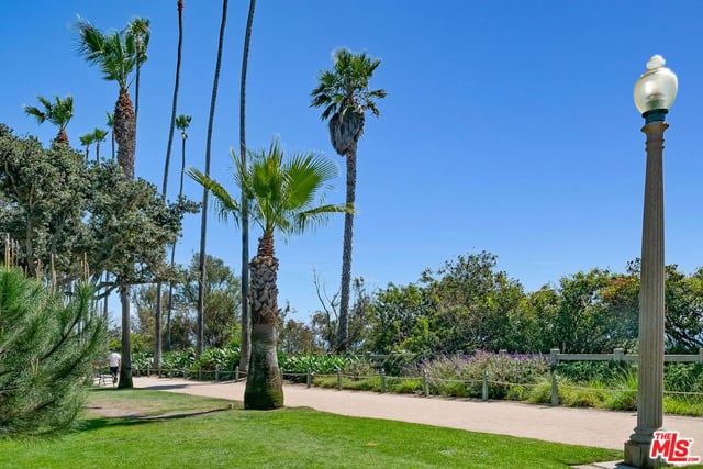 207 Ocean Ave Ext, Santa Monica, CA 90402 — photo 50 of 52