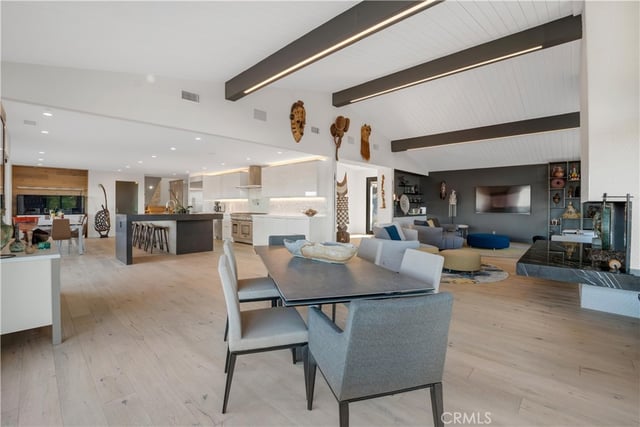 4326 Coronet Drive, Encino, CA 91316 — photo 16 of 54
