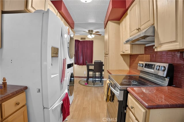 16042 Kittridge, Van Nuys, CA 91406 — photo 11 of 36