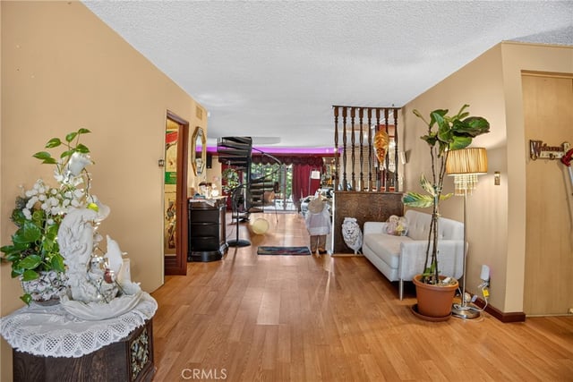 16042 Kittridge, Van Nuys, CA 91406 — photo 15 of 36