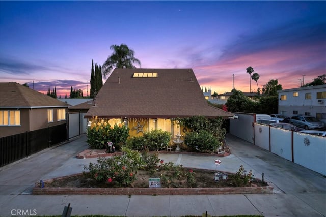 16042 Kittridge, Van Nuys, CA 91406 — photo 35 of 36