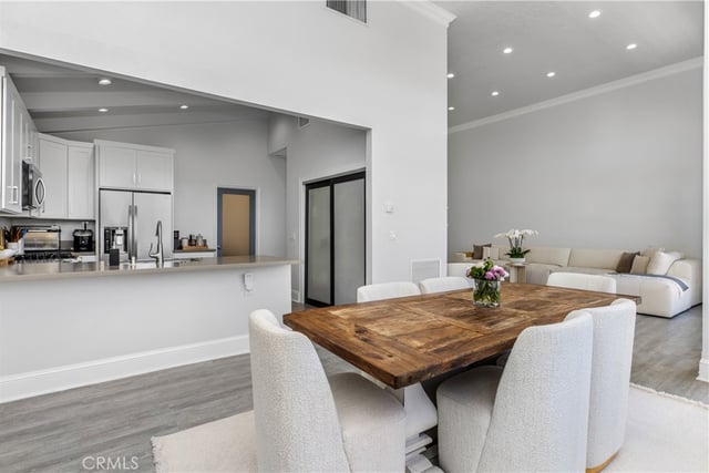 2254 The Terrace, Los Angeles, CA 90049 — photo 10 of 39