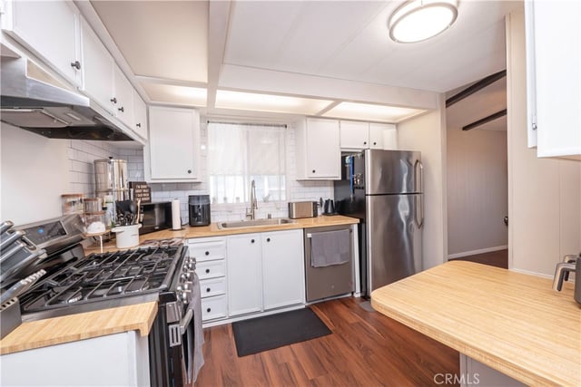 1045 N Azusa 79, Covina, CA 91722 — photo 15 of 46