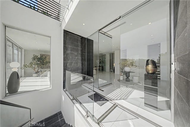 9459 Beverly Crest, Beverly Hills, CA 90210 — photo 2 of 71
