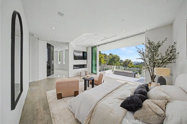 9459 Beverly Crest, Beverly Hills, CA 90210 — photo 22 of 71