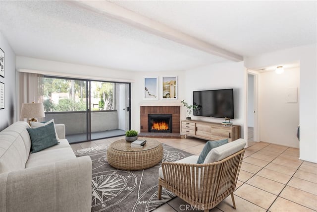 21500 Califa 97, Woodland Hills, CA 91367 — photo 2 of 12