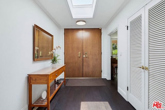 991 Montgomery Court, Thousand Oaks, CA 91360 — photo 4 of 29
