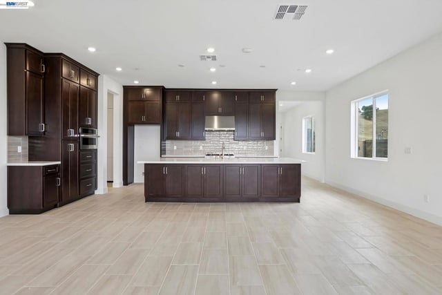 1095 Riverbend Drive, Brentwood, CA 94513 — photo 12 of 25