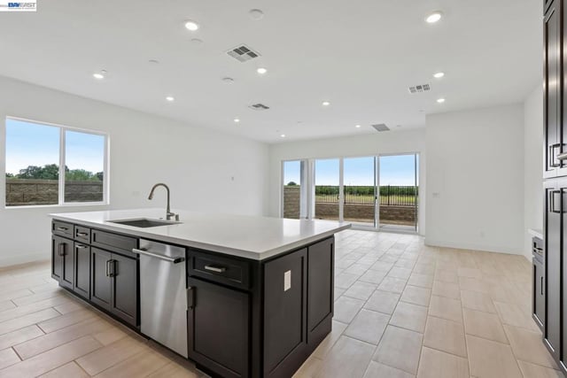 1095 Riverbend Drive, Brentwood, CA 94513 — photo 4 of 25