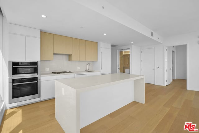 877 Francisco Street 2811, Los Angeles, CA 90017 — photo 10 of 75