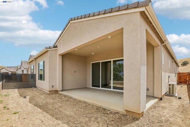 1079 Riverbend Drive, Brentwood, CA 94513 — photo 23 of 24