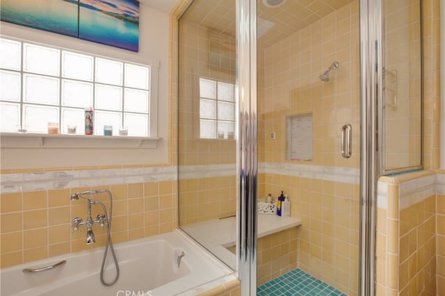22459 Venido, Woodland Hills, CA 91364 — photo 26 of 75