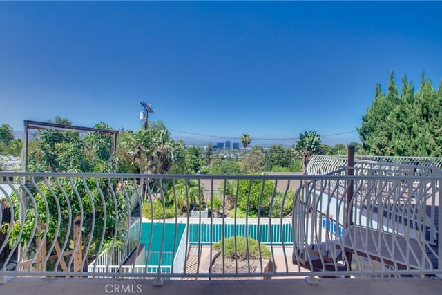 22459 Venido, Woodland Hills, CA 91364 — photo 33 of 75