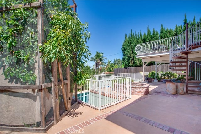 22459 Venido, Woodland Hills, CA 91364 — photo 35 of 75