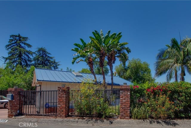 22459 Venido, Woodland Hills, CA 91364 — photo 4 of 75