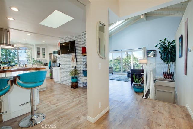 22459 Venido, Woodland Hills, CA 91364 — photo 8 of 75