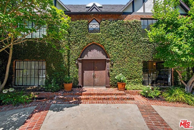 2411 Benedict Canyon Drive, Beverly Hills, CA 90210 — photo 2 of 51