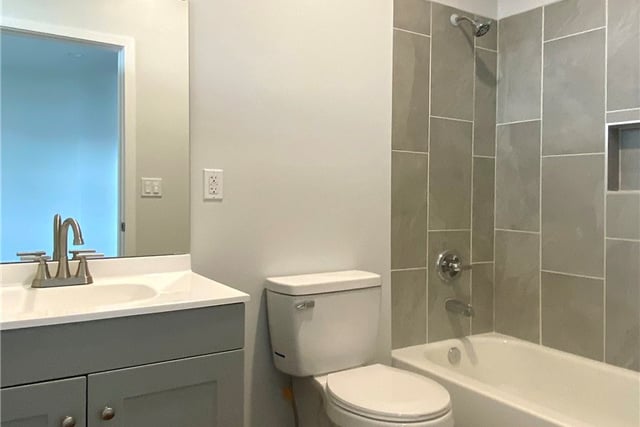300 E Alhambra Road E, Alhambra, CA 91801 — photo 15 of 24