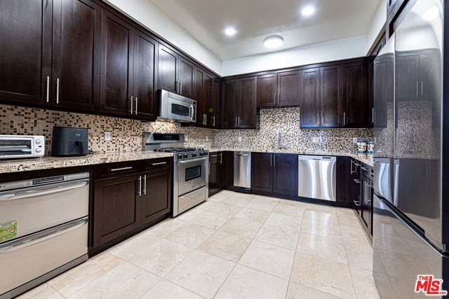 5057 Maplewood Avenue PH4, Los Angeles, CA 90004 — photo 11 of 35